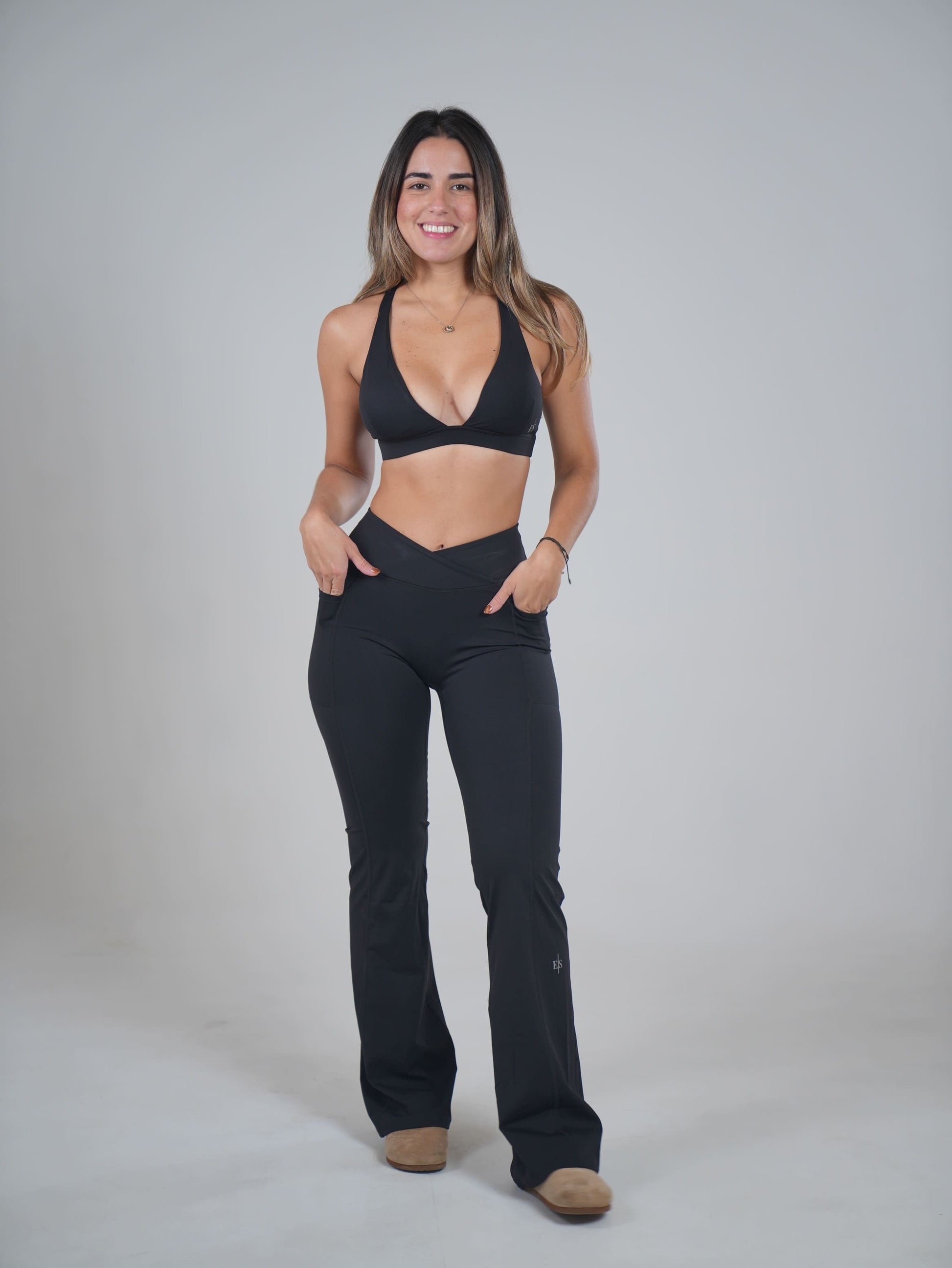 Flared set, leggins y sport bra